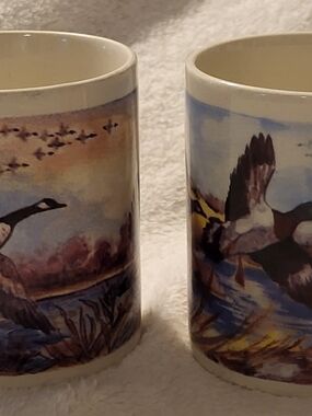 Gibson Vtg Flying Mallard Ducks Geese Coffee Mug Cup Birds Hunting Nature Set x2